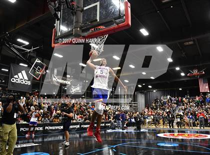 Thumbnail 2 in McDonald's All American Games (Slam Dunk Contest) photogallery.