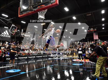 Thumbnail 1 in McDonald's All American Games (Slam Dunk Contest) photogallery.