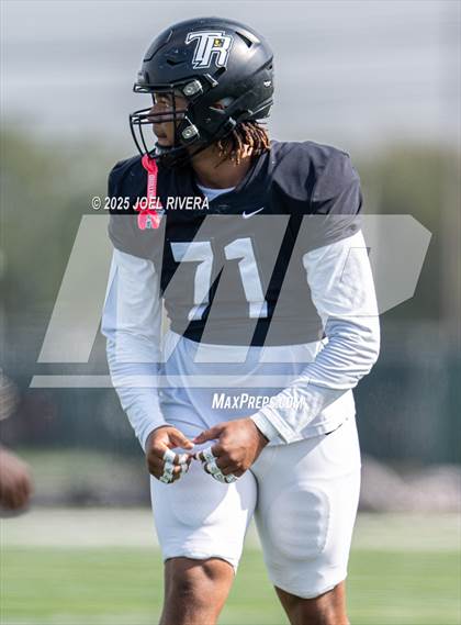 Thumbnail 3 in Lamar Consolidated @ Randle photogallery.