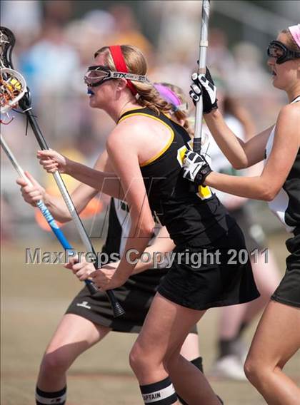 Thumbnail 3 in St. Agnes Academy v Hockaday (D2 TGHSLL State Final) photogallery.