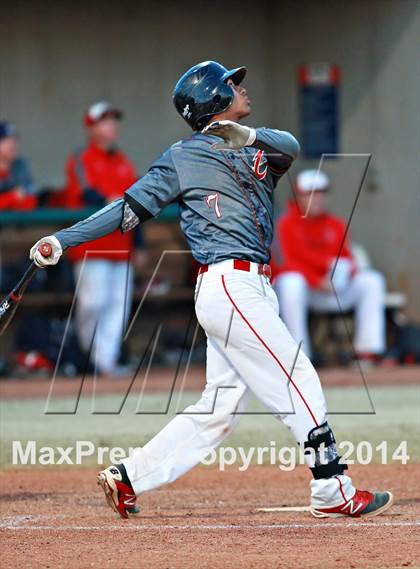 Thumbnail 2 in Clovis vs. Coral Springs Christian (National High School Invitational) photogallery.