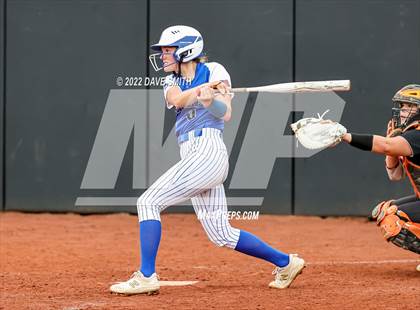Thumbnail 3 in Clear Creek-Amana vs Prairie (Varsity Classic) photogallery.