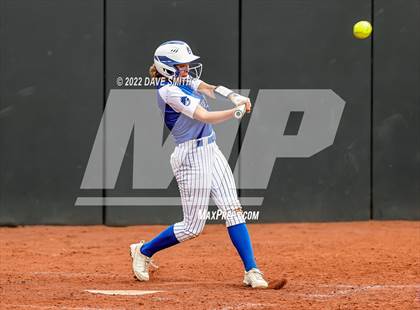 Thumbnail 1 in Clear Creek-Amana vs Prairie (Varsity Classic) photogallery.