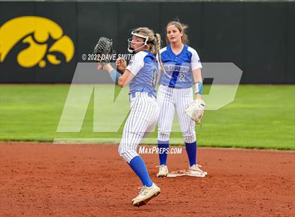 Thumbnail 1 in Clear Creek-Amana vs Prairie (Varsity Classic) photogallery.