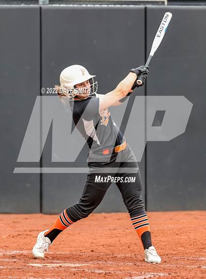 Thumbnail 3 in Clear Creek-Amana vs Prairie (Varsity Classic) photogallery.