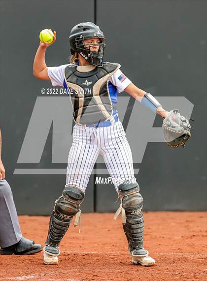 Thumbnail 3 in Clear Creek-Amana vs Prairie (Varsity Classic) photogallery.