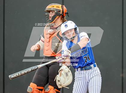 Thumbnail 3 in Clear Creek-Amana vs Prairie (Varsity Classic) photogallery.