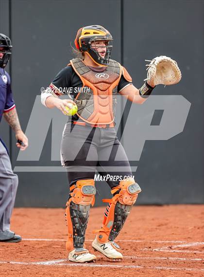 Thumbnail 2 in Clear Creek-Amana vs Prairie (Varsity Classic) photogallery.
