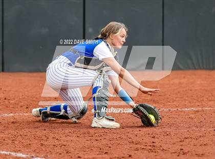 Thumbnail 1 in Clear Creek-Amana vs Prairie (Varsity Classic) photogallery.