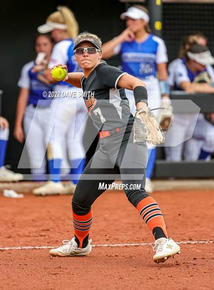 Thumbnail 3 in Clear Creek-Amana vs Prairie (Varsity Classic) photogallery.