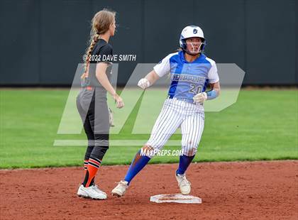 Thumbnail 1 in Clear Creek-Amana vs Prairie (Varsity Classic) photogallery.