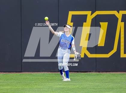 Thumbnail 1 in Clear Creek-Amana vs Prairie (Varsity Classic) photogallery.