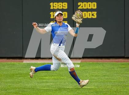 Thumbnail 2 in Clear Creek-Amana vs Prairie (Varsity Classic) photogallery.