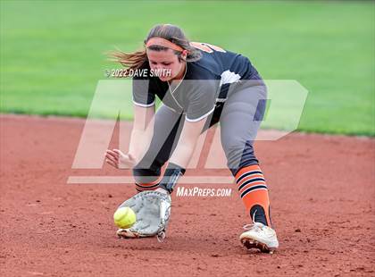 Thumbnail 2 in Clear Creek-Amana vs Prairie (Varsity Classic) photogallery.
