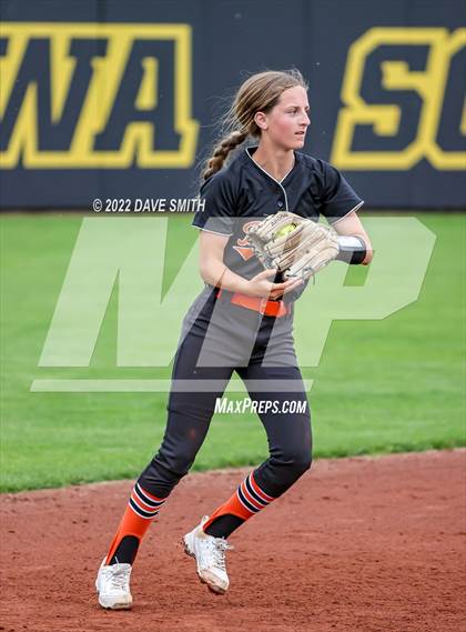 Thumbnail 3 in Clear Creek-Amana vs Prairie (Varsity Classic) photogallery.
