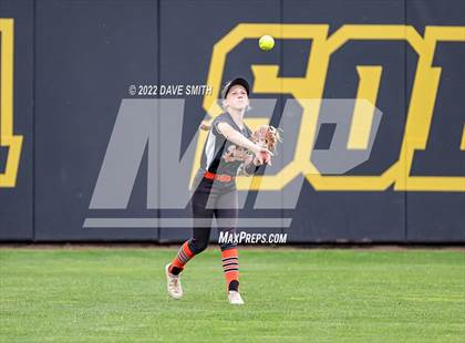 Thumbnail 2 in Clear Creek-Amana vs Prairie (Varsity Classic) photogallery.