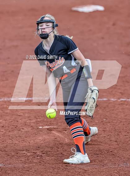 Thumbnail 3 in Clear Creek-Amana vs Prairie (Varsity Classic) photogallery.