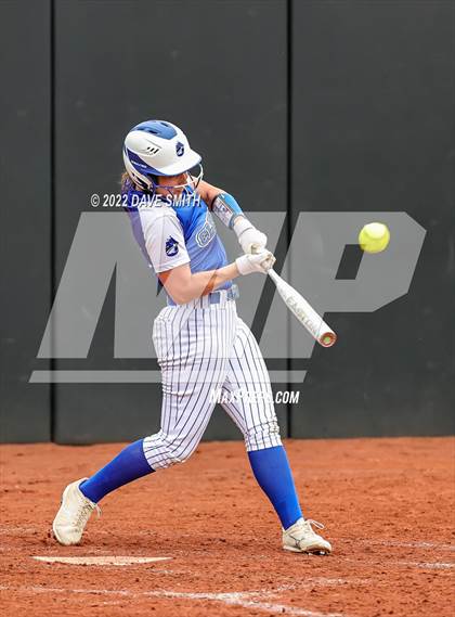 Thumbnail 3 in Clear Creek-Amana vs Prairie (Varsity Classic) photogallery.