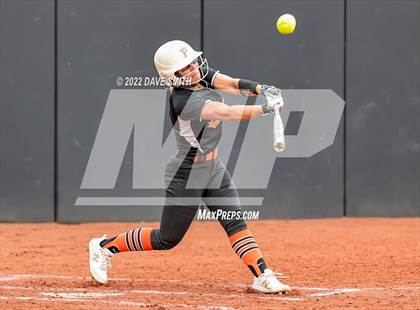 Thumbnail 3 in Clear Creek-Amana vs Prairie (Varsity Classic) photogallery.