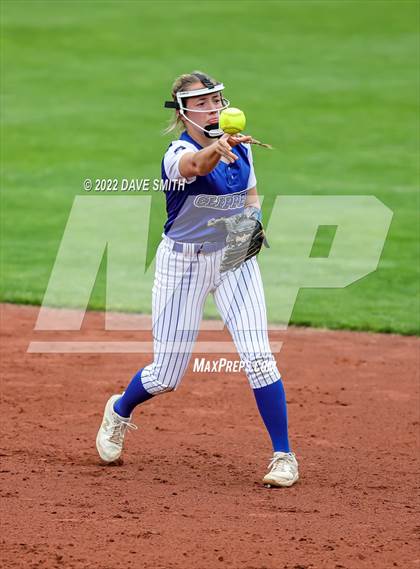 Thumbnail 1 in Clear Creek-Amana vs Prairie (Varsity Classic) photogallery.
