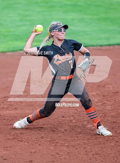 Thumbnail 3 in Clear Creek-Amana vs Prairie (Varsity Classic) photogallery.