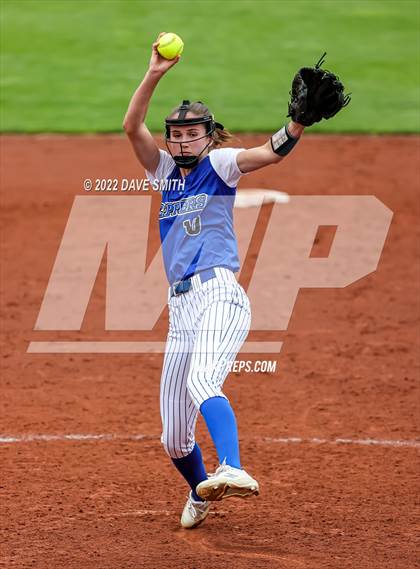 Thumbnail 3 in Clear Creek-Amana vs Prairie (Varsity Classic) photogallery.