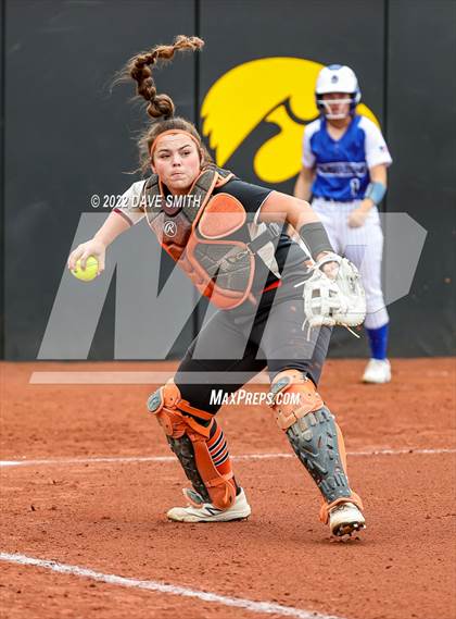 Thumbnail 2 in Clear Creek-Amana vs Prairie (Varsity Classic) photogallery.