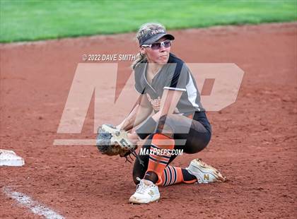 Thumbnail 3 in Clear Creek-Amana vs Prairie (Varsity Classic) photogallery.