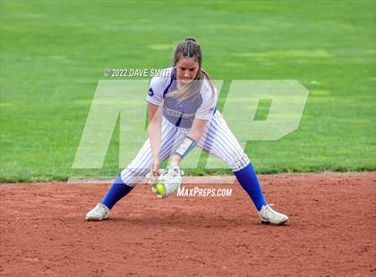 Thumbnail 3 in Clear Creek-Amana vs Prairie (Varsity Classic) photogallery.