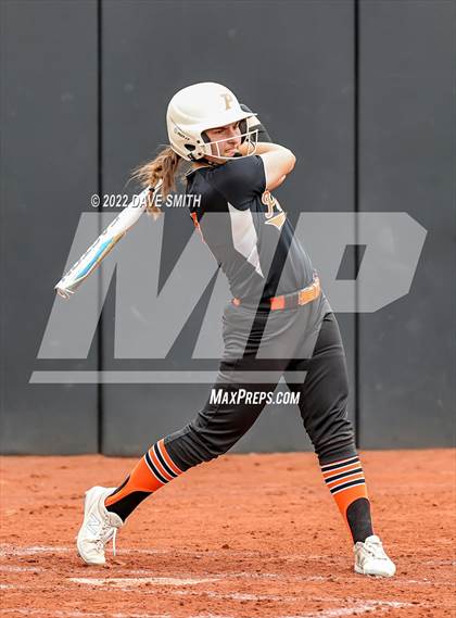 Thumbnail 2 in Clear Creek-Amana vs Prairie (Varsity Classic) photogallery.