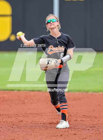 Thumbnail 2 in Clear Creek-Amana vs Prairie (Varsity Classic) photogallery.