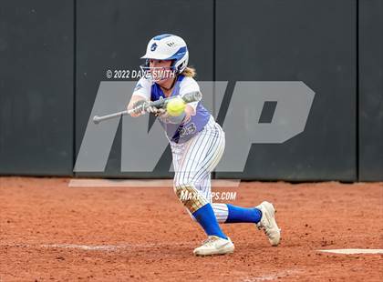 Thumbnail 3 in Clear Creek-Amana vs Prairie (Varsity Classic) photogallery.