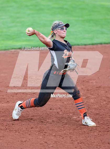 Thumbnail 1 in Clear Creek-Amana vs Prairie (Varsity Classic) photogallery.