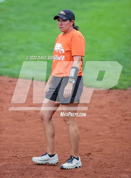 Thumbnail 1 in Clear Creek-Amana vs Prairie (Varsity Classic) photogallery.