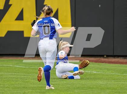 Thumbnail 3 in Clear Creek-Amana vs Prairie (Varsity Classic) photogallery.