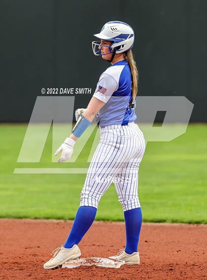 Thumbnail 2 in Clear Creek-Amana vs Prairie (Varsity Classic) photogallery.