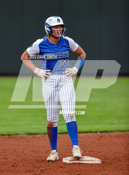Thumbnail 2 in Clear Creek-Amana vs Prairie (Varsity Classic) photogallery.