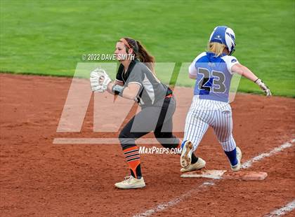 Thumbnail 2 in Clear Creek-Amana vs Prairie (Varsity Classic) photogallery.