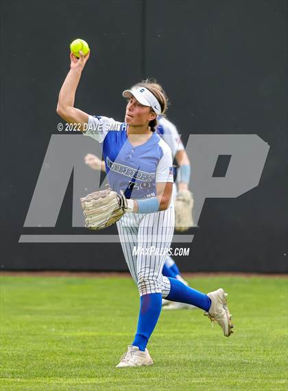 Thumbnail 1 in Clear Creek-Amana vs Prairie (Varsity Classic) photogallery.