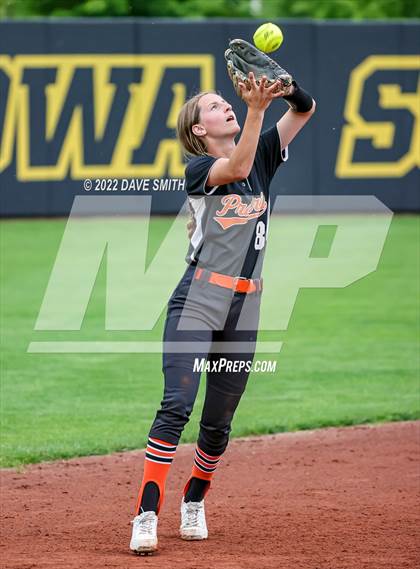 Thumbnail 2 in Clear Creek-Amana vs Prairie (Varsity Classic) photogallery.
