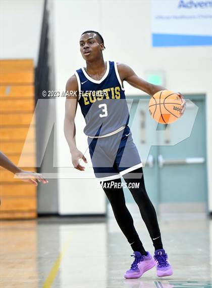 Thumbnail 3 in Spruce Creek vs Eustis (Gus Gibbs Holiday Tournament) photogallery.