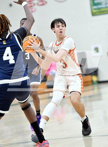 Thumbnail 1 in Spruce Creek vs Eustis (Gus Gibbs Holiday Tournament) photogallery.