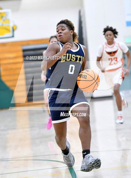 Thumbnail 2 in Spruce Creek vs Eustis (Gus Gibbs Holiday Tournament) photogallery.