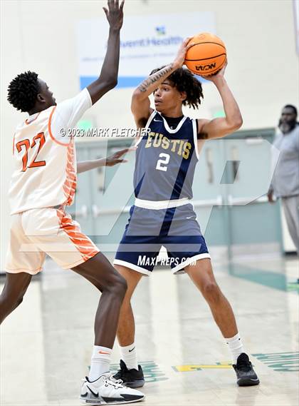 Thumbnail 3 in Spruce Creek vs Eustis (Gus Gibbs Holiday Tournament) photogallery.