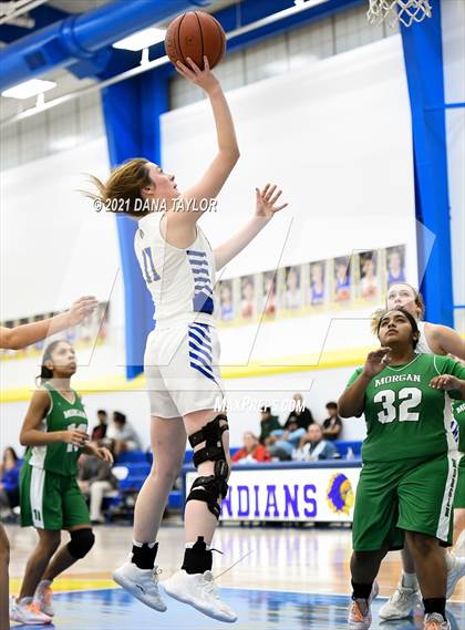 Thumbnail 1 in Morgan @ Huckabay photogallery.