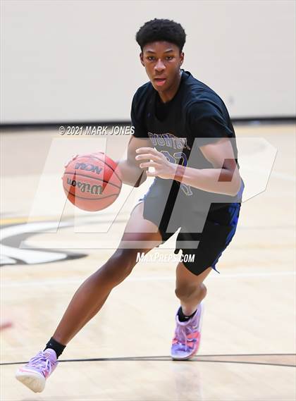 Thumbnail 3 in Phoenix Country Day vs. Arizona Lutheran Academy (Coyotes Basketball Invitational - Final) photogallery.