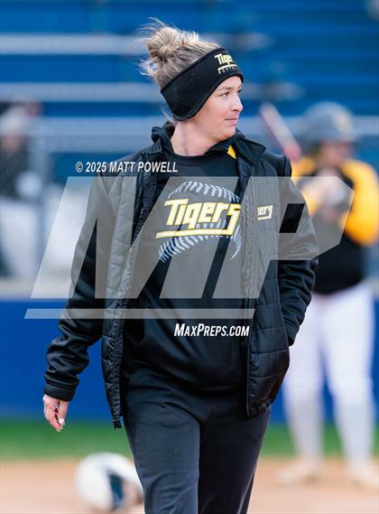 Thumbnail 2 in Sealy @ Tompkins (KISD Tournament) photogallery.