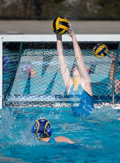 Thumbnail 2 in Santa Fe Christian vs. San Pasqual photogallery.