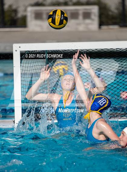 Thumbnail 3 in Santa Fe Christian vs. San Pasqual photogallery.