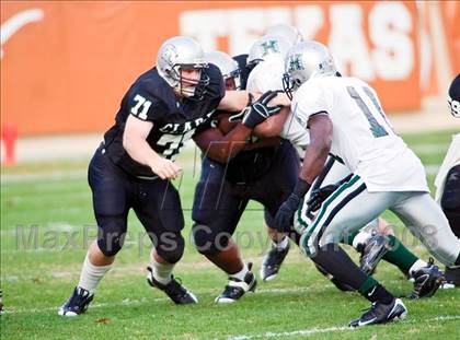 Thumbnail 3 in Clark vs. Hightower (Texas 5A D1 Semifinals) photogallery.